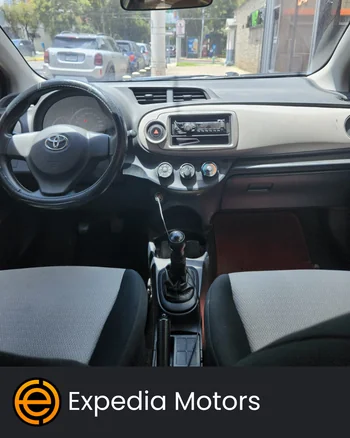 Toyota YARIS 2014