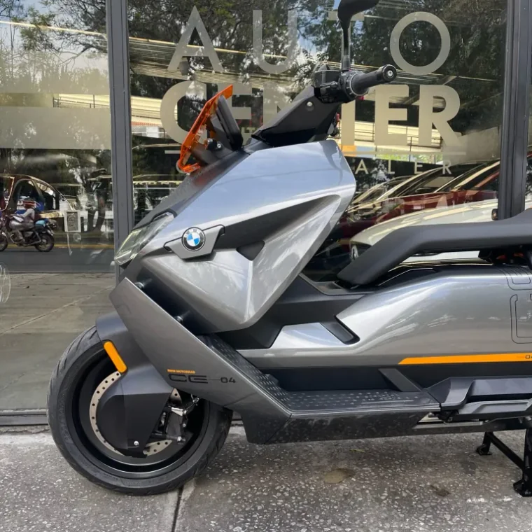 BMW CENTURY 2022 - Vista 4