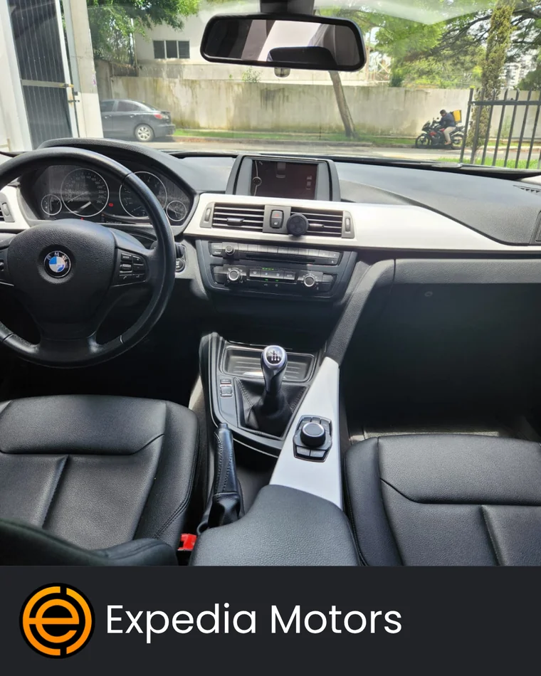 BMW SERIE 1 2013 - Vista 4