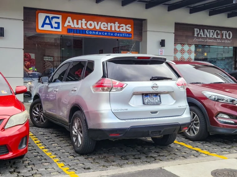 Nissan ROGUE 2015 - Vista 4