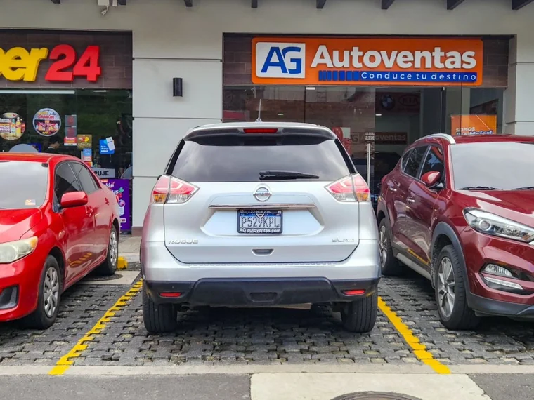 Nissan ROGUE 2015 - Vista 5