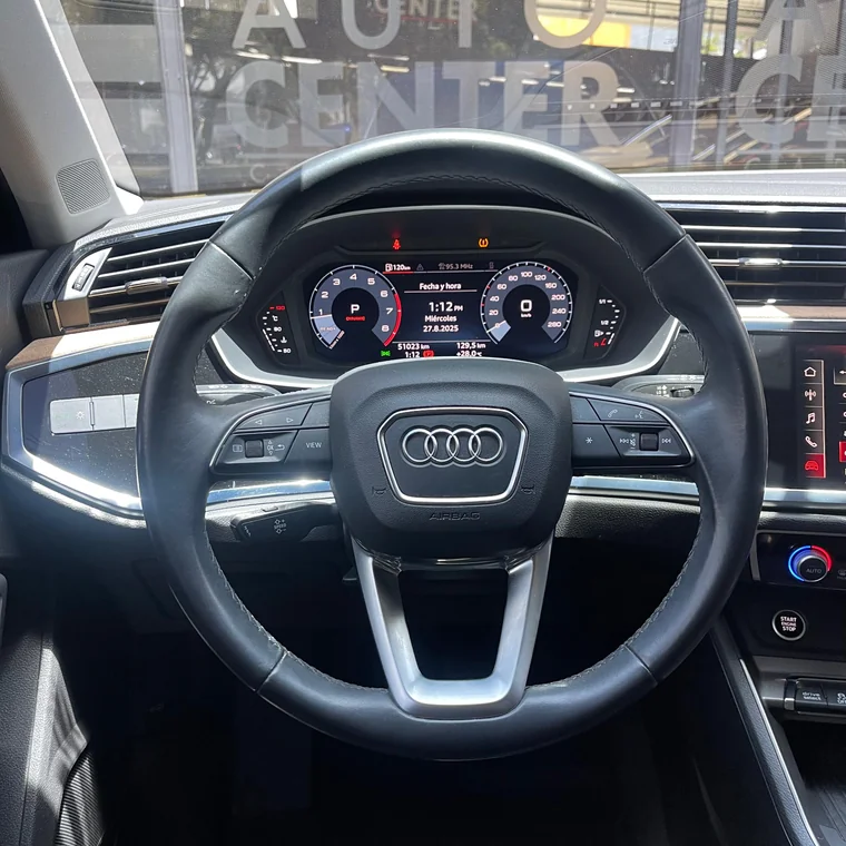 Audi Q3 2021 - Vista 5