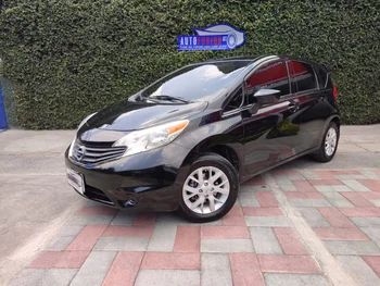 Nissan VERSA 2015