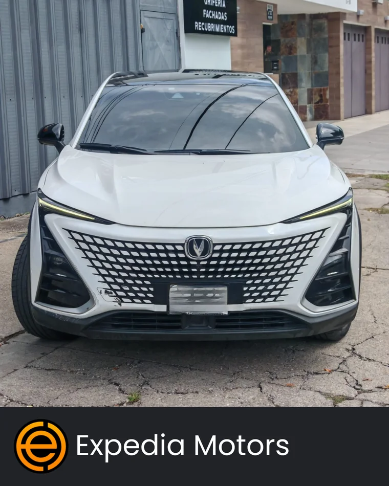 Changan UNI-T 2023 - Vista 5