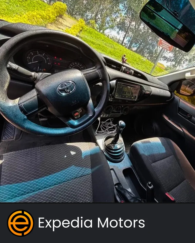 Toyota HILUX 2020 - Vista 5