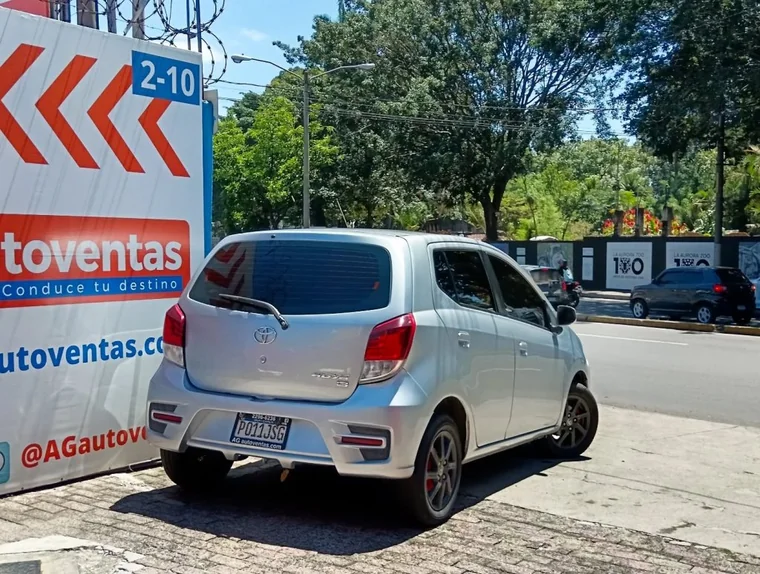 Toyota AGYA 2022 - Vista 4