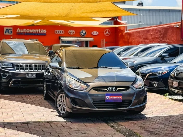 Hyundai ACCENT 2012 - Vista 2