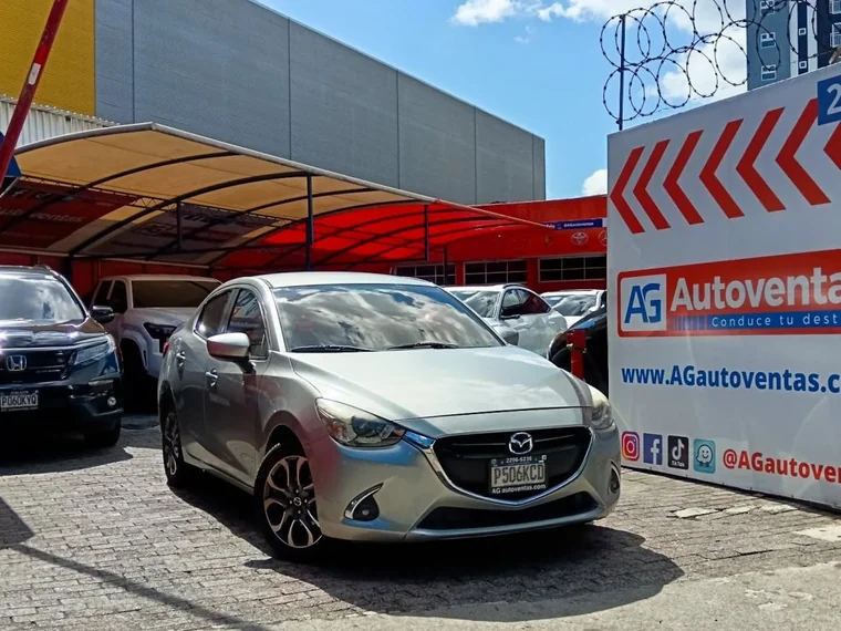 Mazda 2 2018 - Vista 3