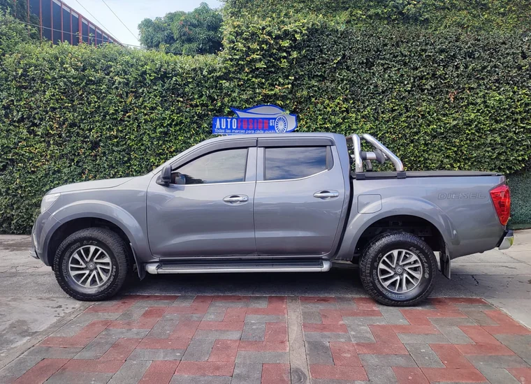 Nissan NP300 2019 - Vista 4