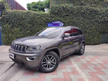 Jeep GRAND CHEROKEE 2018
