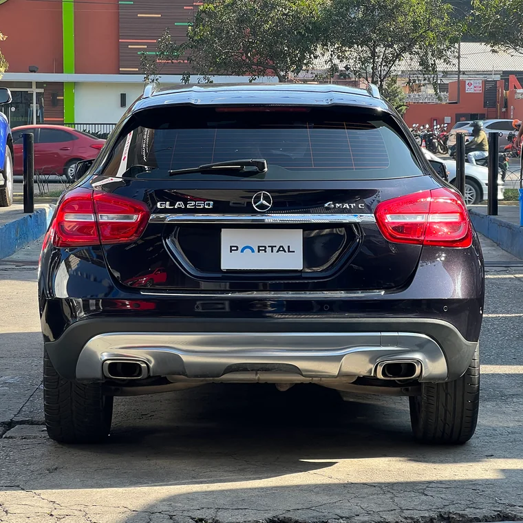 Mercedes Benz GLA 2016 - Vista 4