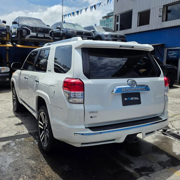 Toyota 4RUNNER 2013 - Vista 5