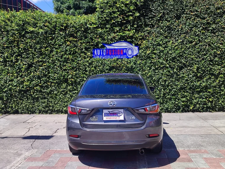 Scion IA 2016 - Vista 5