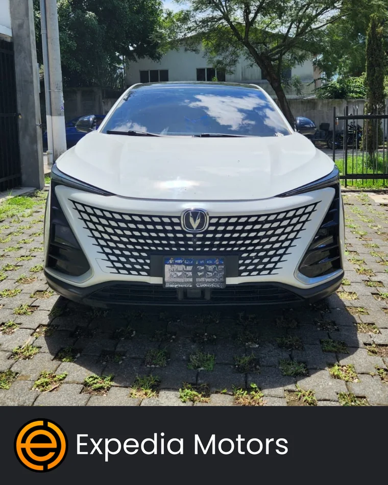 Changan UNI-T 2023 - Vista 5