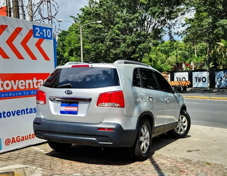 Kia SORENTO 2012 - Vista 4