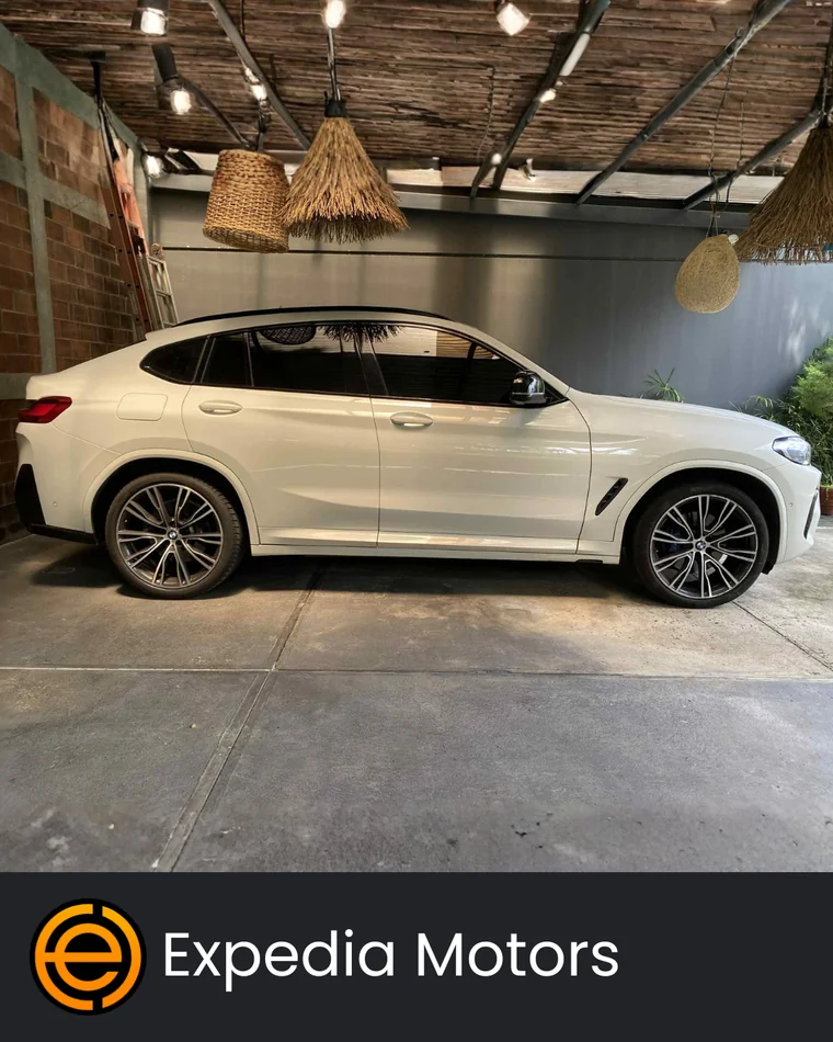 BMW X4 2023 - Vista 4
