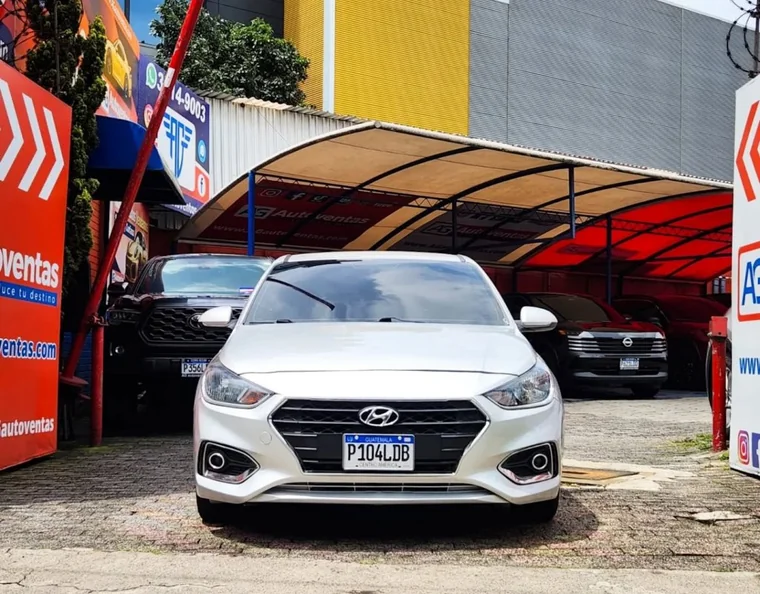 Hyundai ACCENT 2020 - Vista 2