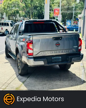 Nissan FRONTIER 2022