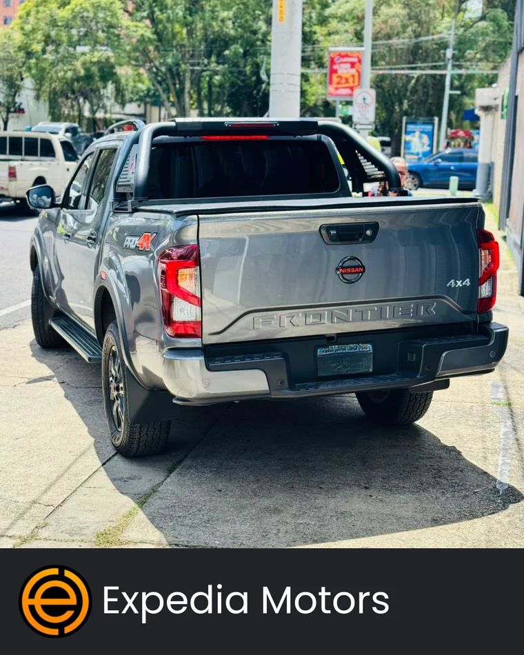 Nissan FRONTIER 2022 - Vista 4