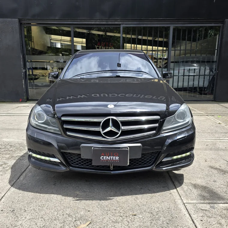 Mercedes Benz C180 2014 - Vista 2