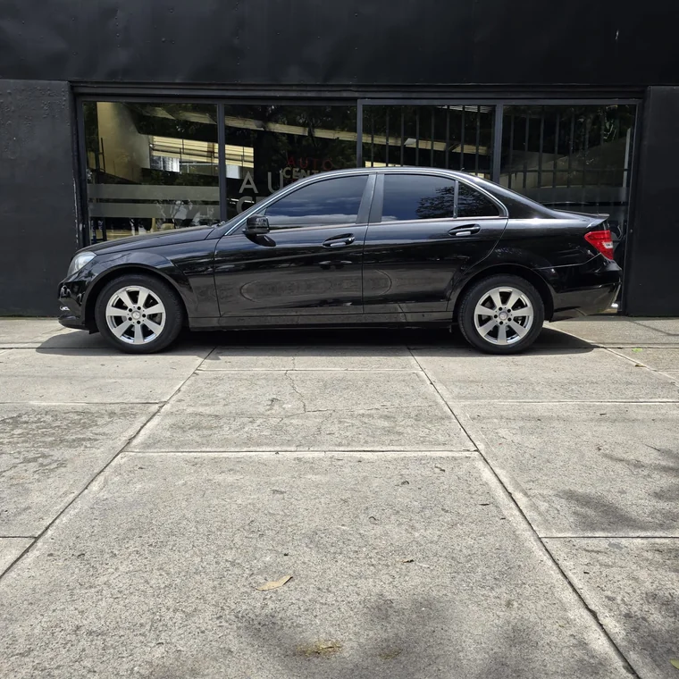Mercedes Benz C180 2014 - Vista 3