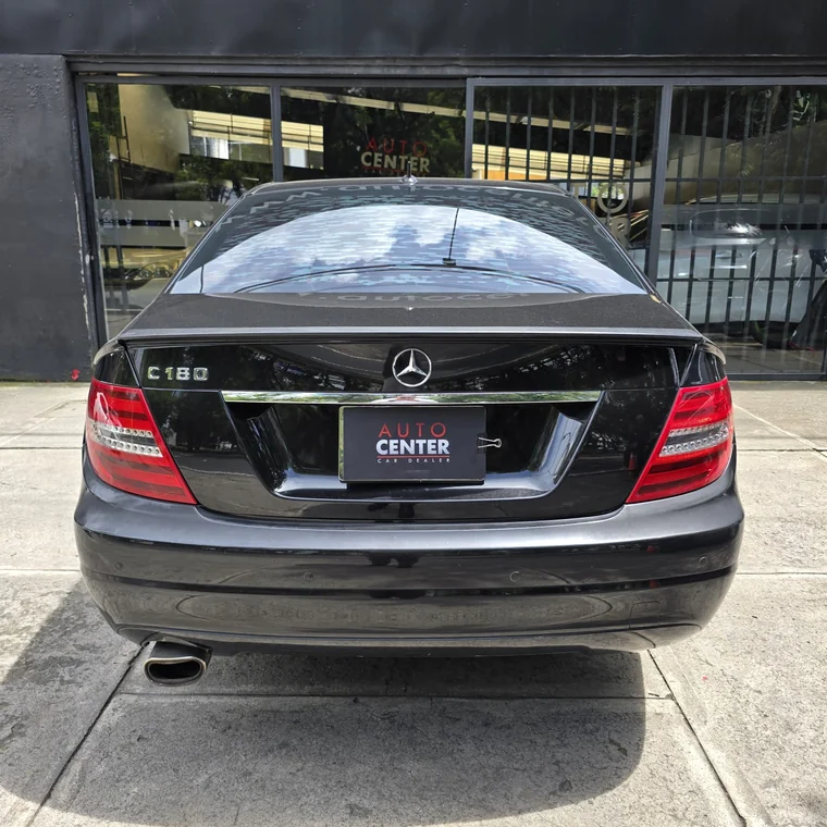 Mercedes Benz C180 2014 - Vista 5