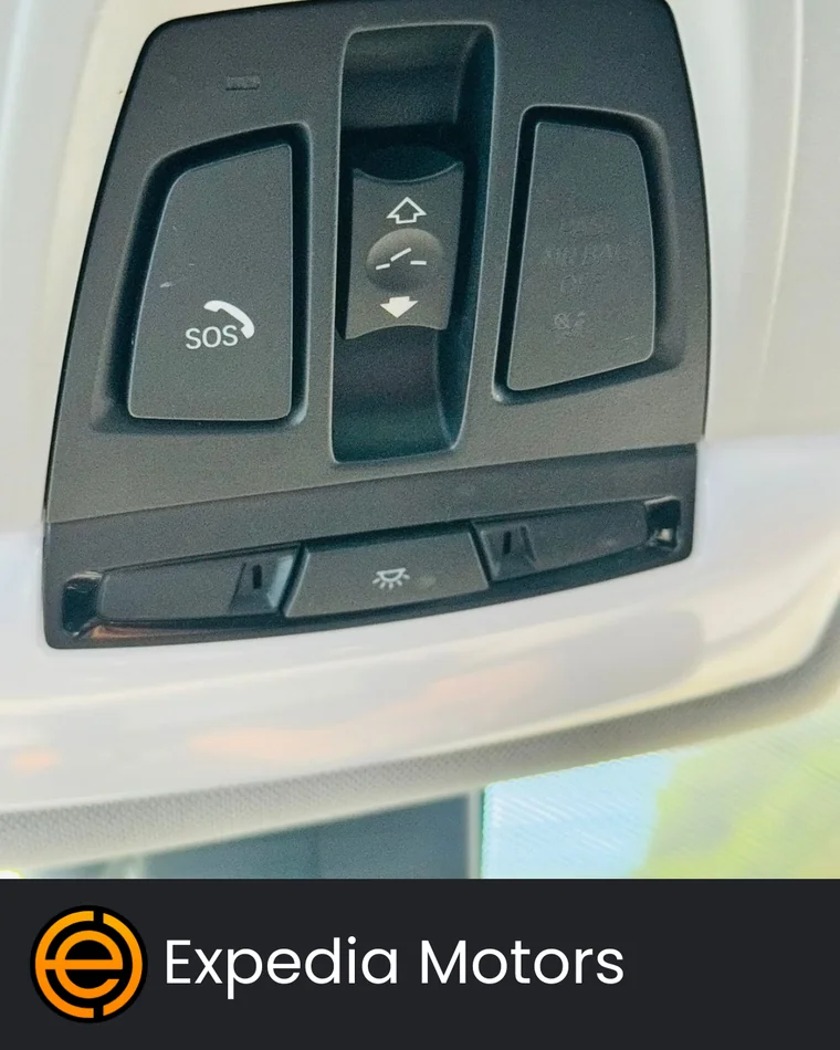 BMW SERIE 1 2015 - Vista 4