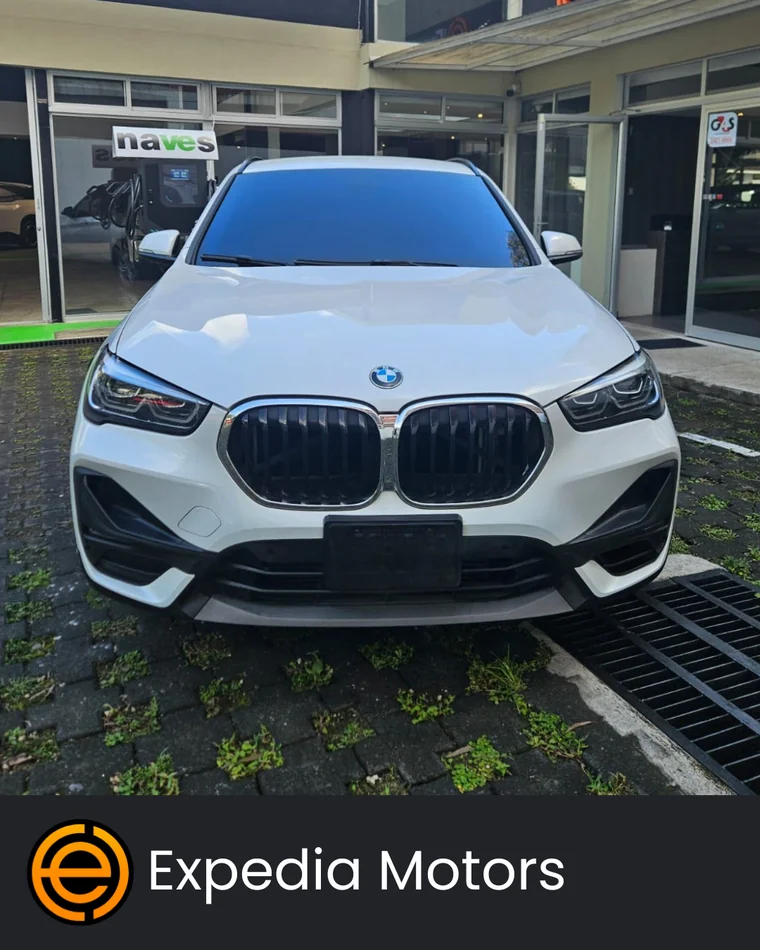 BMW X1 2021 - Vista 2