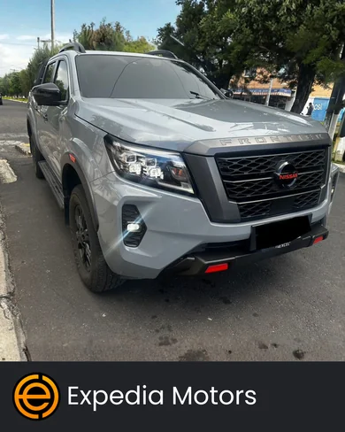 Nissan FRONTIER 2022