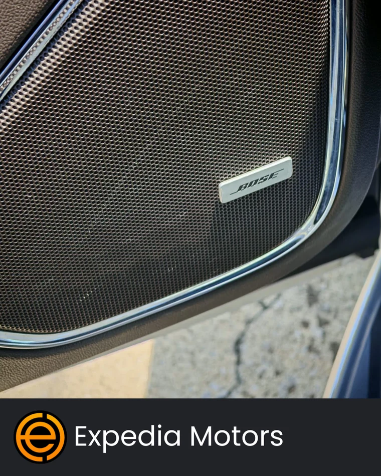 Chevrolet SUBURBAN 2019 - Vista 4