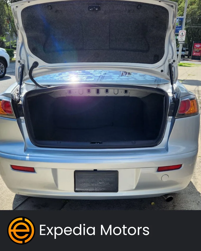 Mitsubishi LANCER 2015 - Vista 5