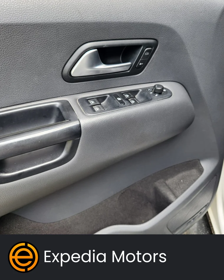 Volkswagen AMAROK 2017 - Vista 5