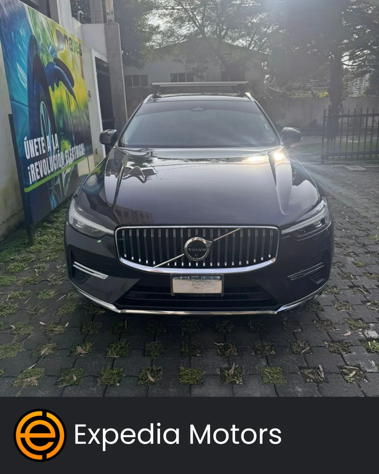 Volvo XC60 2023 - Vista 2