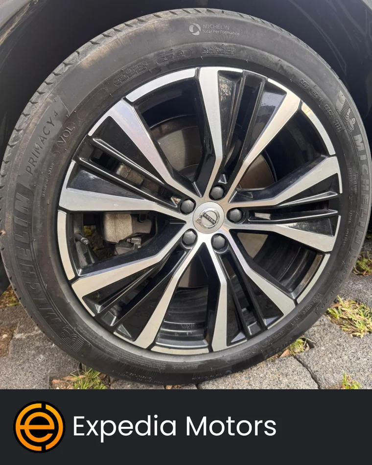 Volvo XC60 2023 - Vista 4