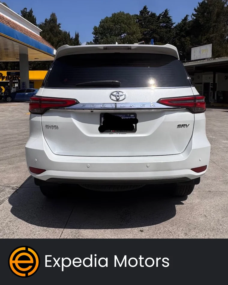 Toyota FORTUNER 2024 - Vista 4