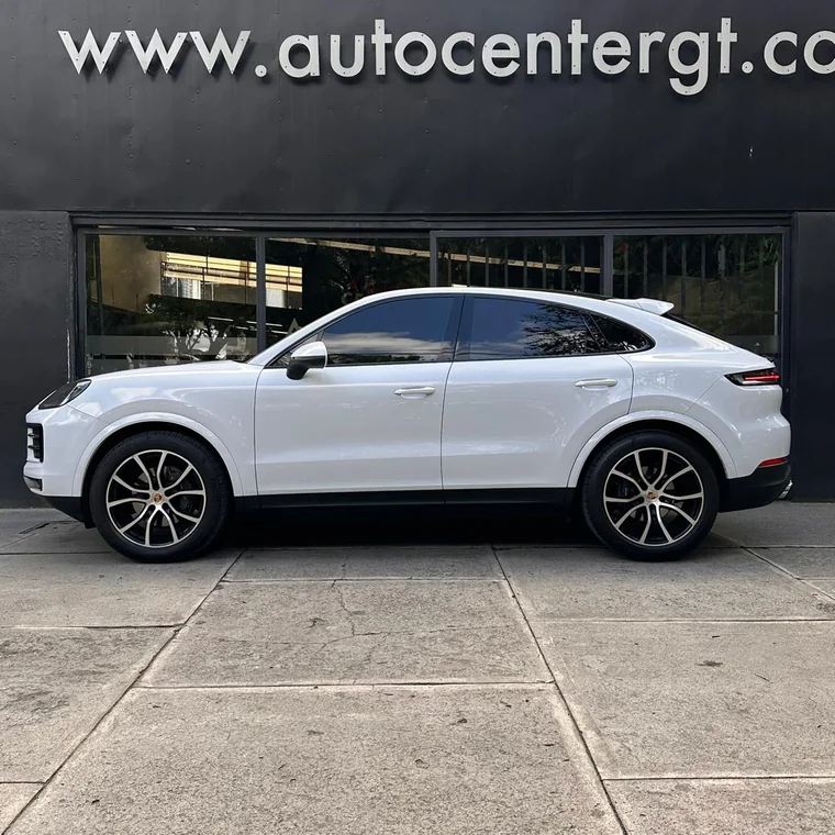 Porsche CAYENNE 2024 - Vista 3