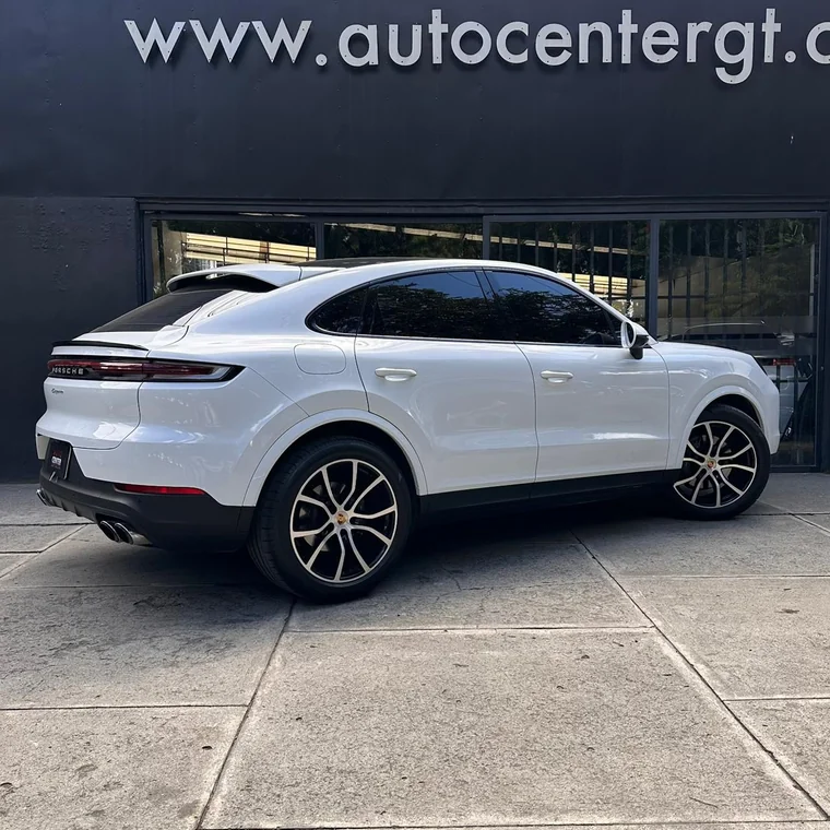 Porsche CAYENNE 2024 - Vista 4