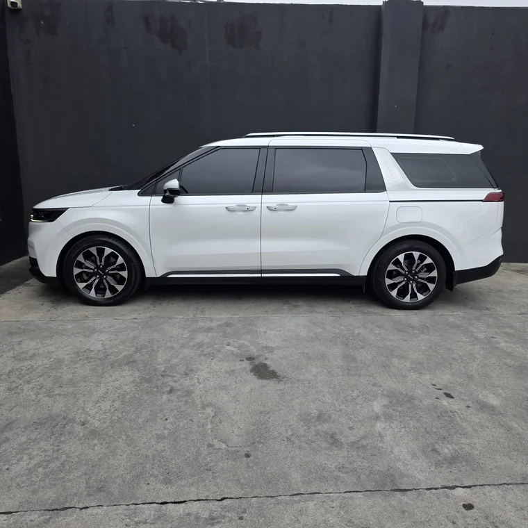 Kia CARNIVAL 2023 - Vista 3