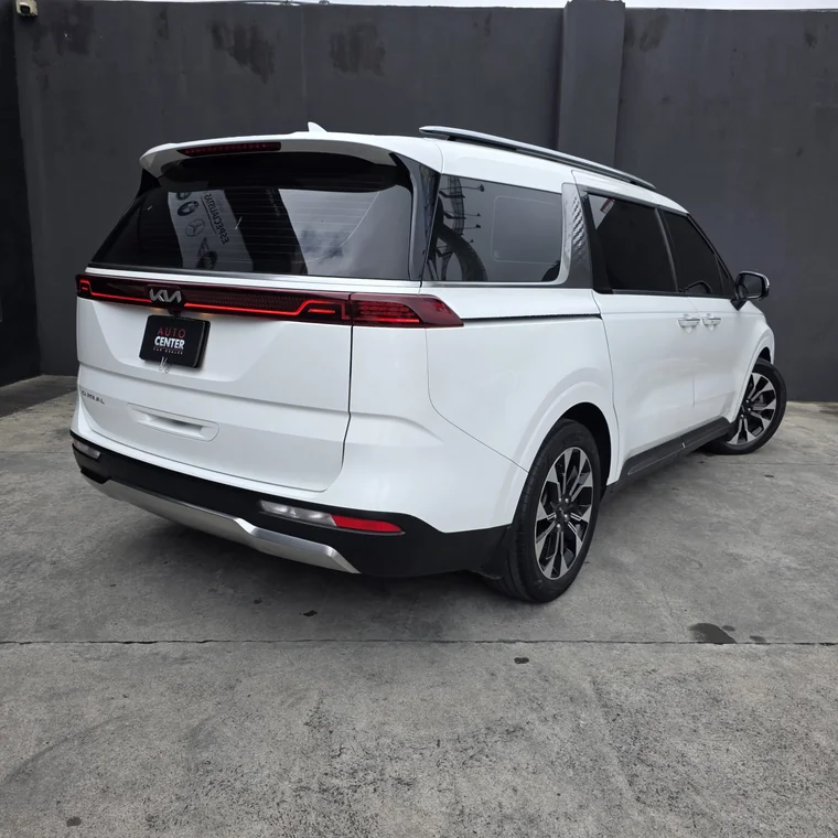 Kia CARNIVAL 2023 - Vista 4