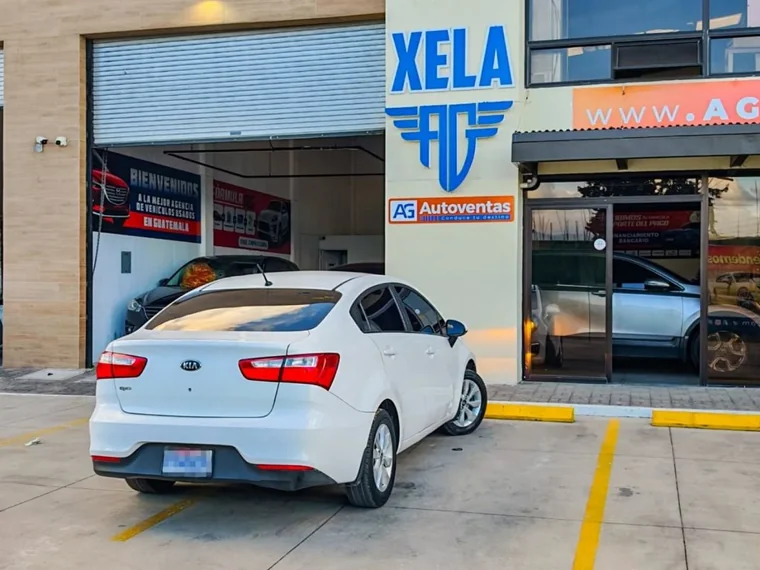 Kia RIO 2016 - Vista 4