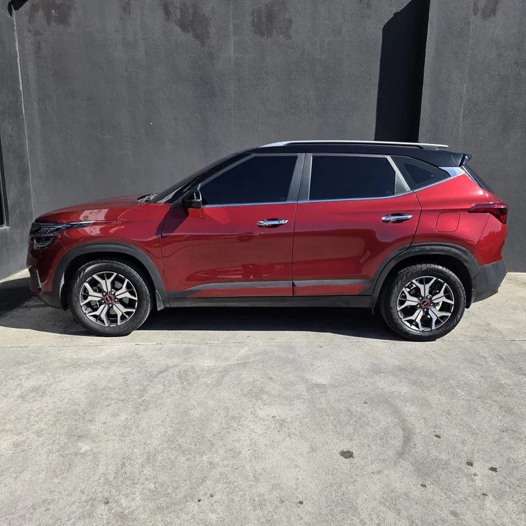 Kia SELTOS 2023 - Vista 3