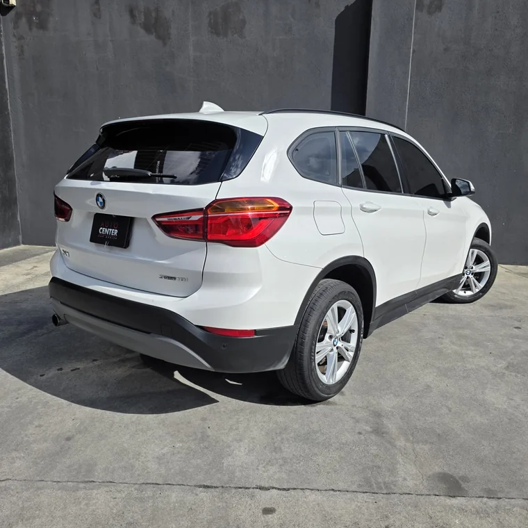 BMW X1 2019 - Vista 4