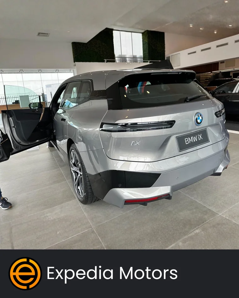 BMW CL 2023 - Vista 3