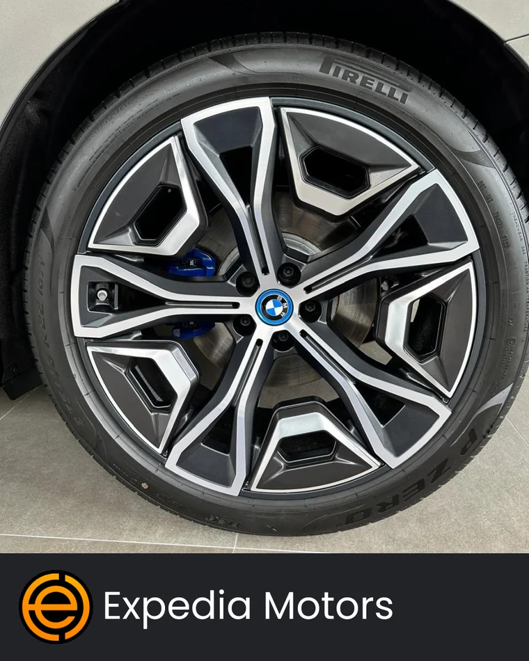 BMW CL 2023 - Vista 5