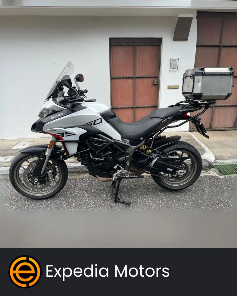 Ducati CL 2017 - Vista 3