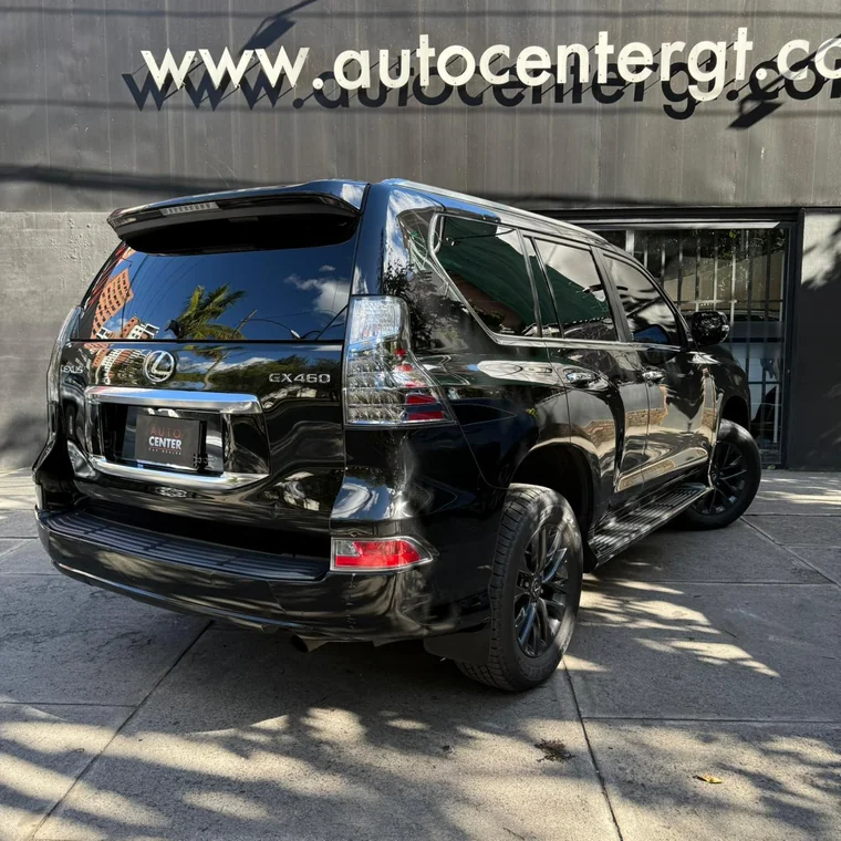 Lexus GX 2022 - Vista 4