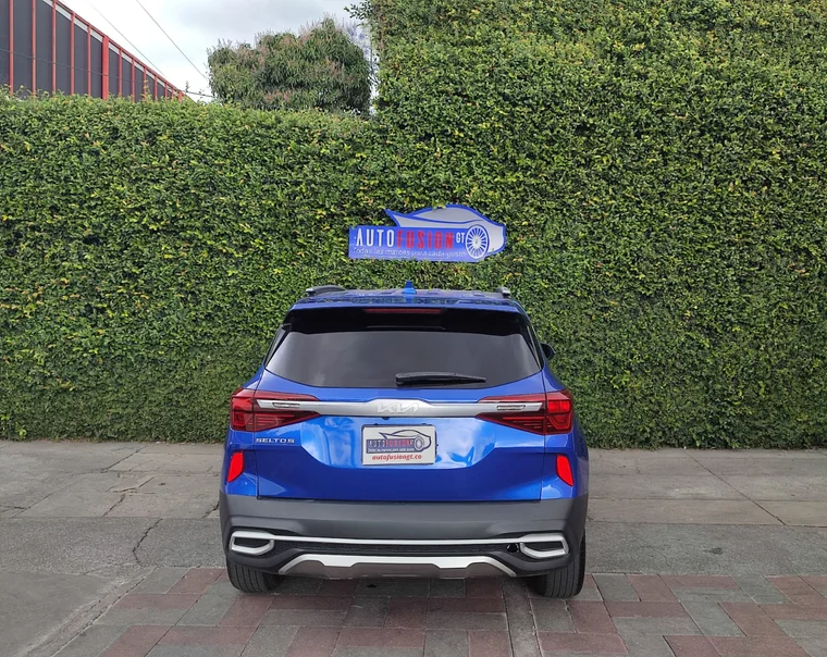 Kia SELTOS 2022 - Vista 5