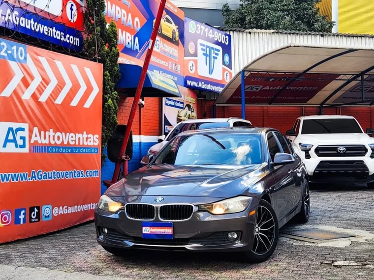 BMW 328i 2013 - Imagen principal