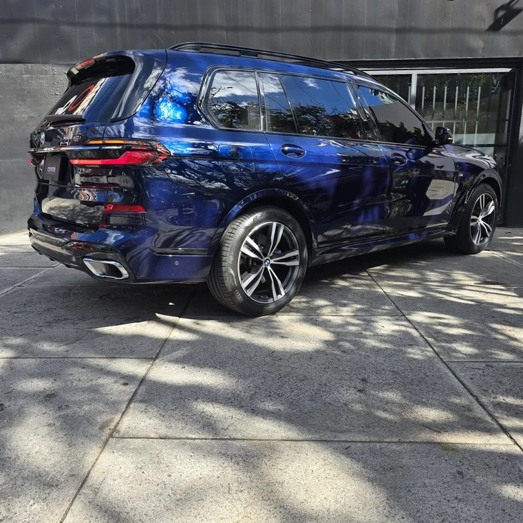 BMW X7 2024 - Vista 4