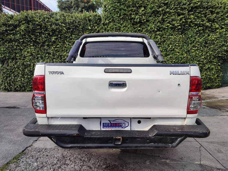 Toyota HILUX 2015 - Vista 5